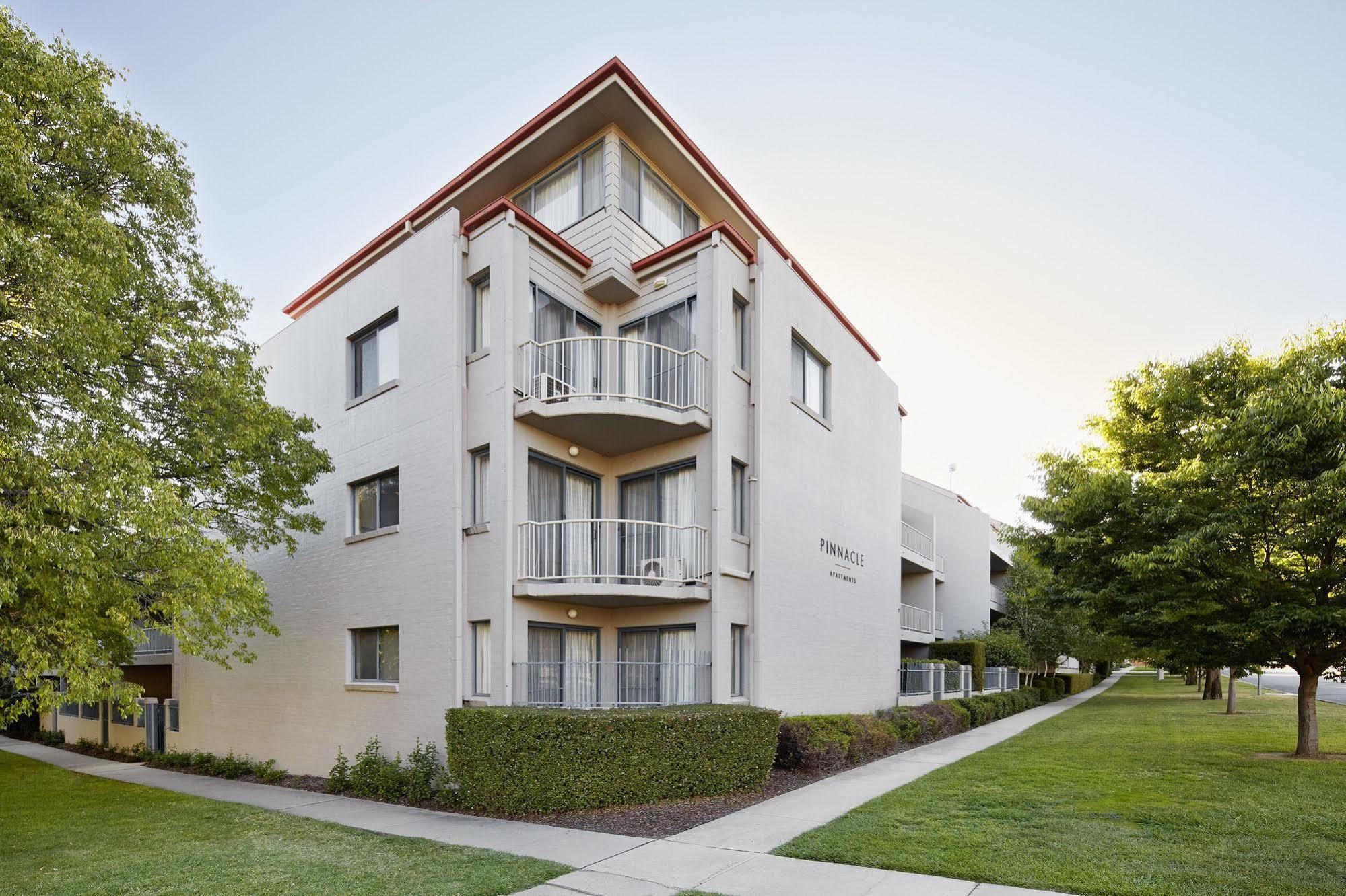 Pinnacle Apartments Canberra Exterior photo