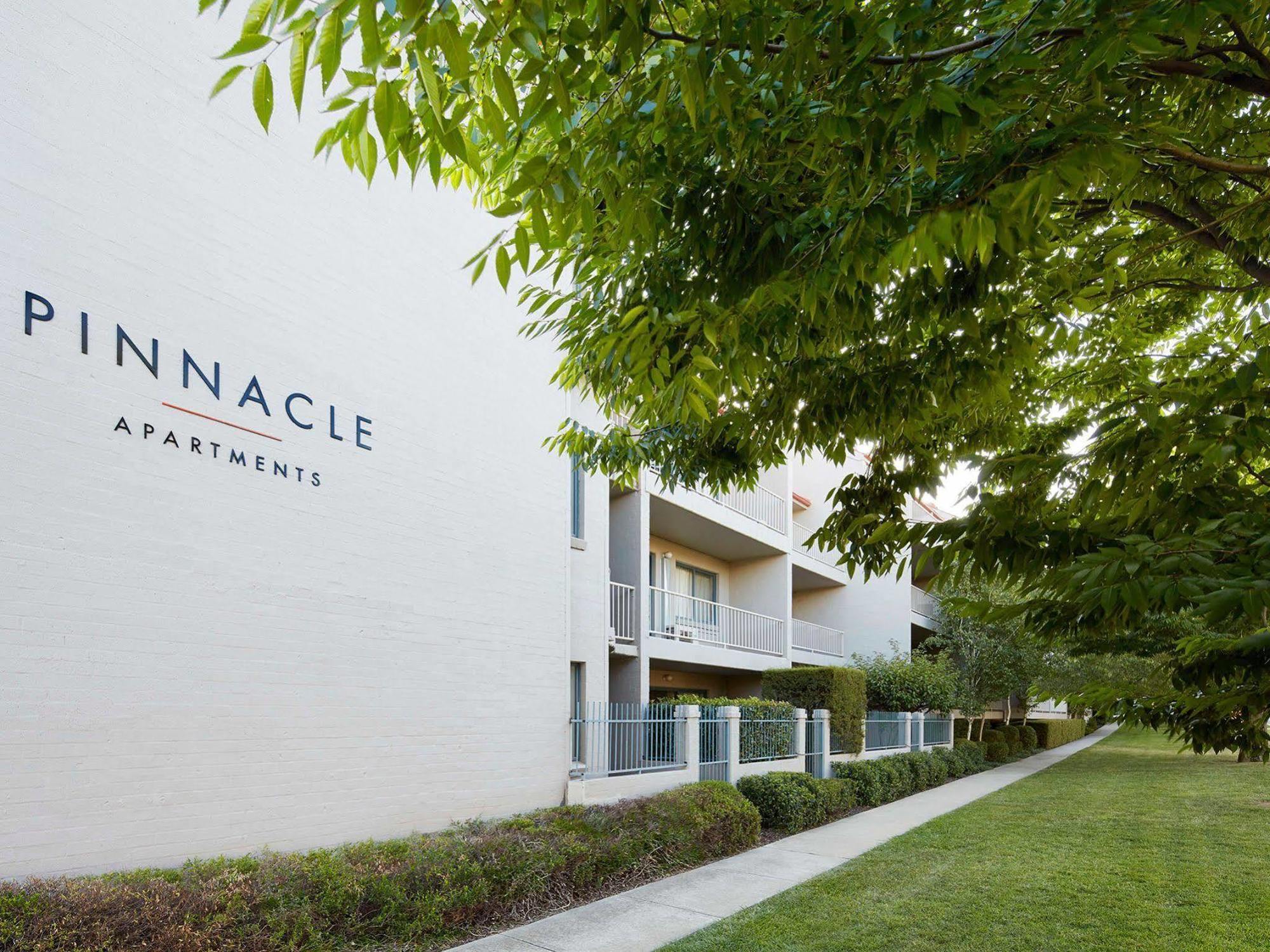 Pinnacle Apartments Canberra Exterior photo